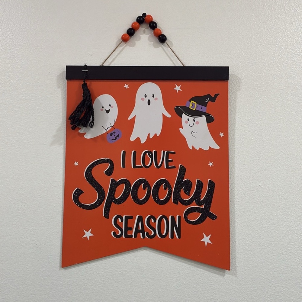 NWT- I Love Spooky Season- Ghost Trio Wooden Angled Sign- Beaded Hanger & Tassle